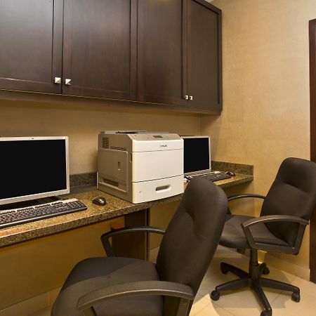 Holiday Inn Express Kingston Central By Ihg Luaran gambar