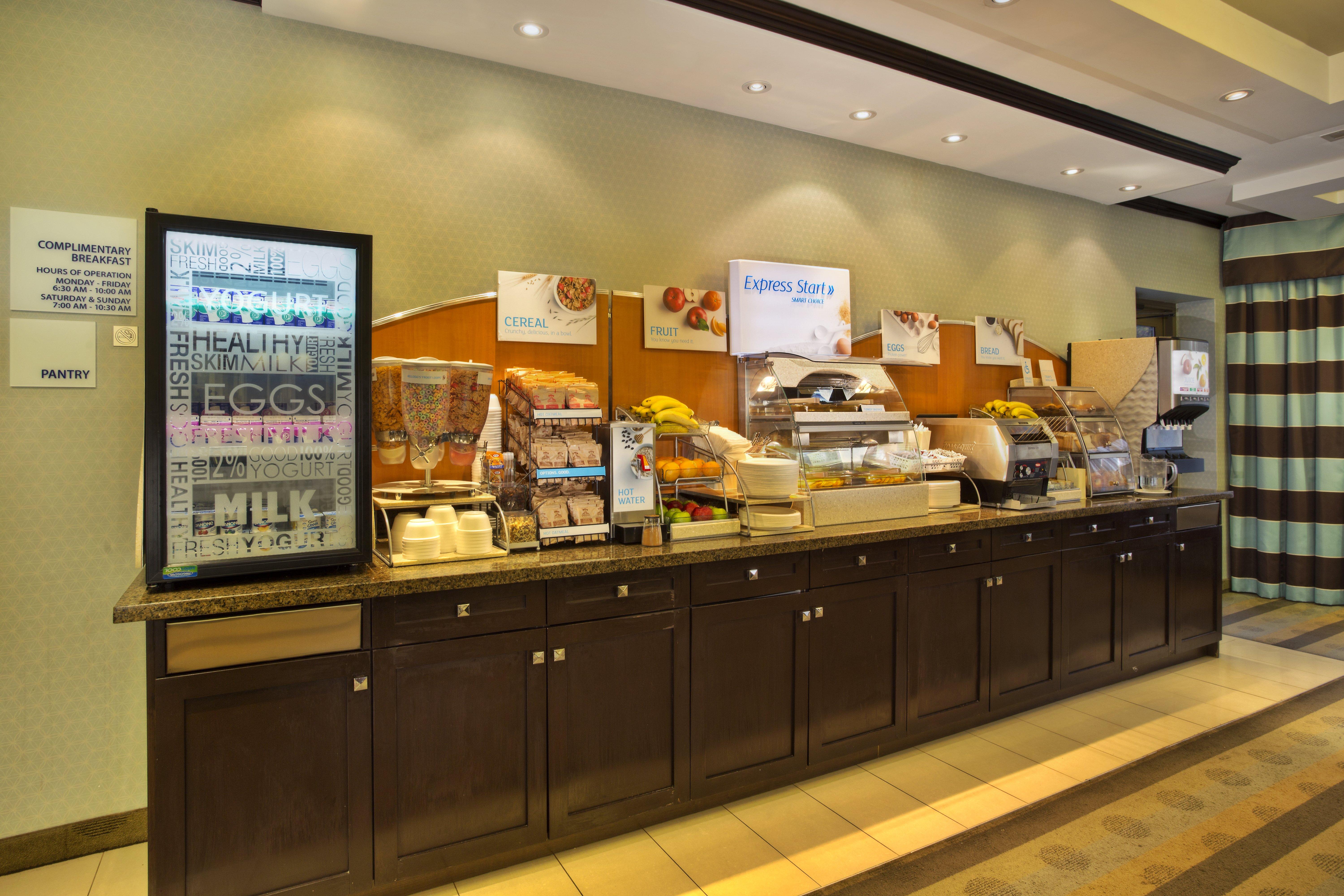 Holiday Inn Express Kingston Central By Ihg Luaran gambar