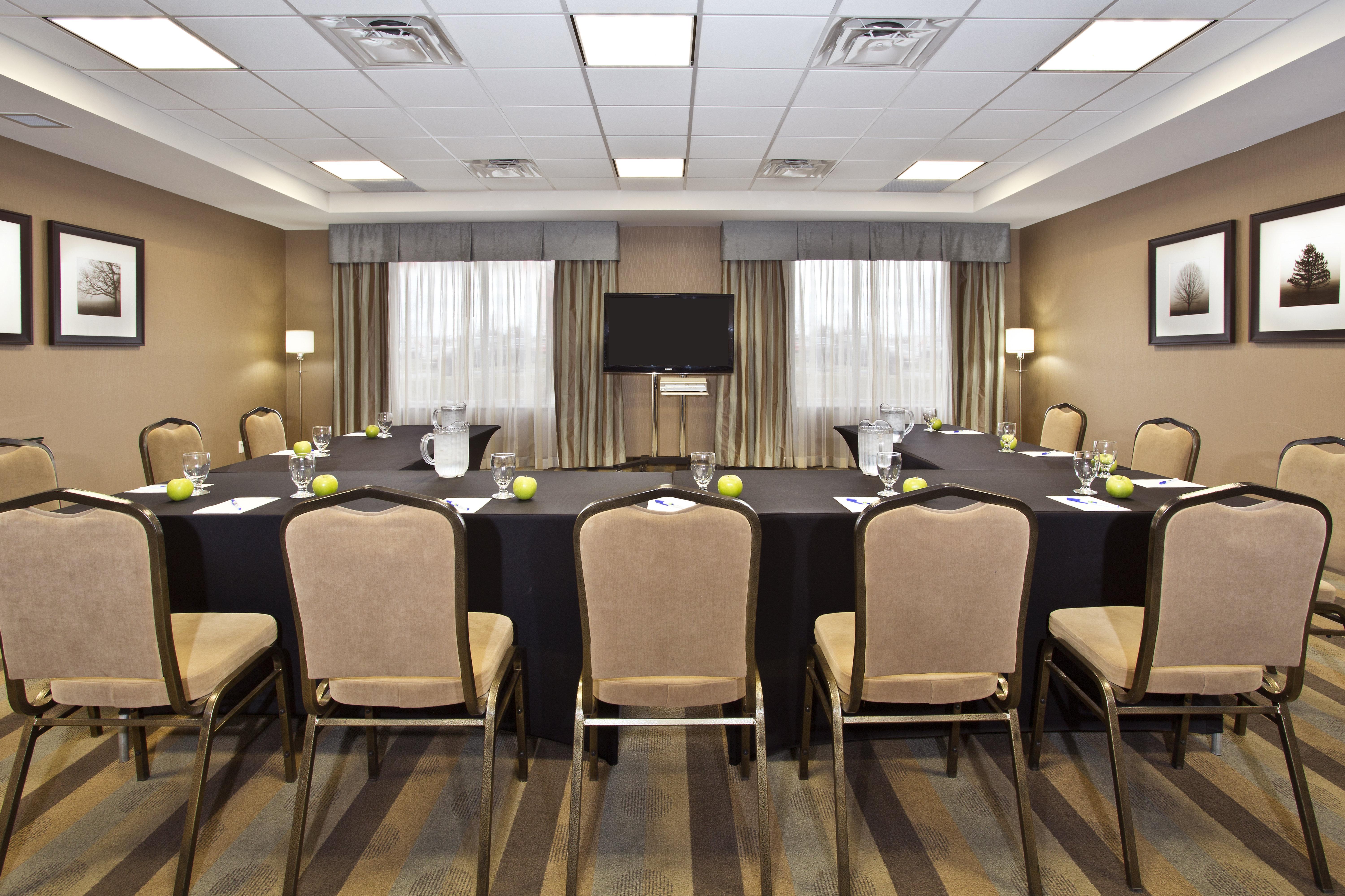 Holiday Inn Express Kingston Central By Ihg Luaran gambar