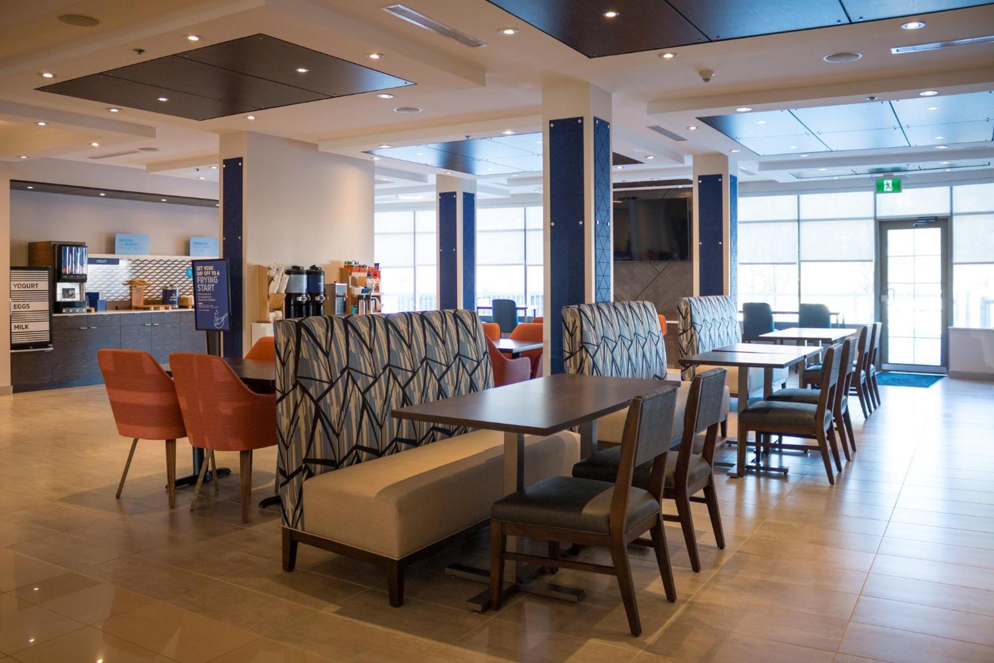 Holiday Inn Express Kingston Central By Ihg Luaran gambar