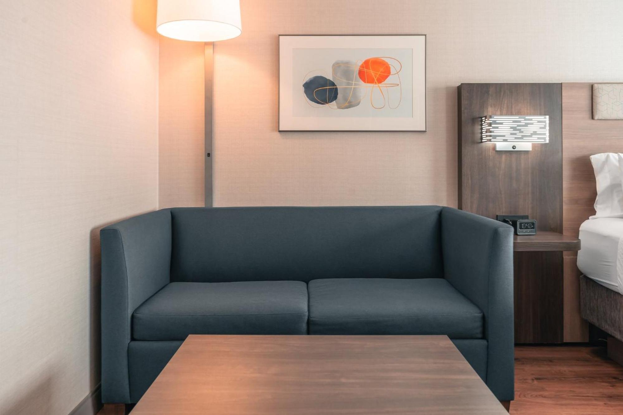 Holiday Inn Express Kingston Central By Ihg Luaran gambar