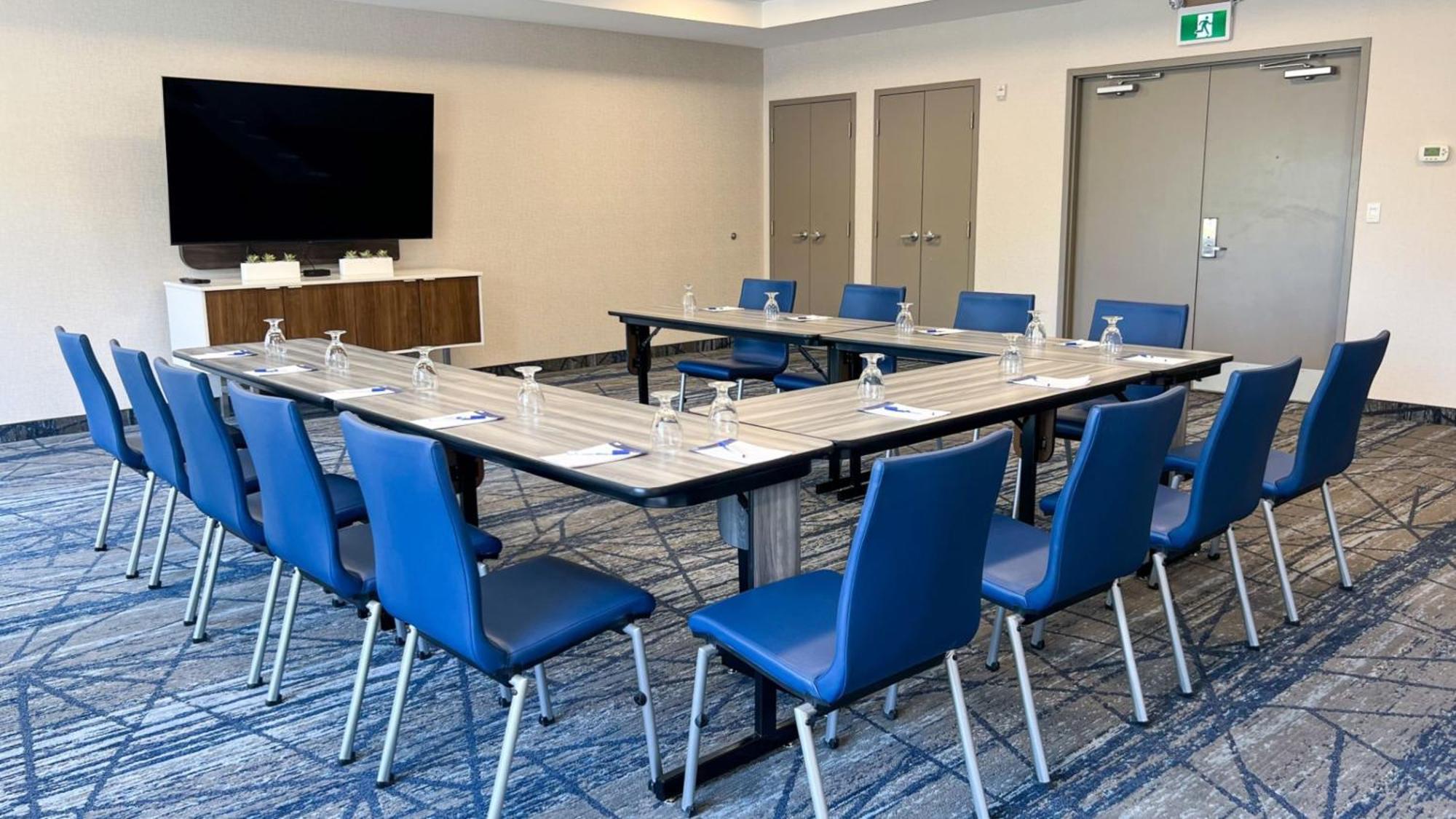 Holiday Inn Express Kingston Central By Ihg Luaran gambar